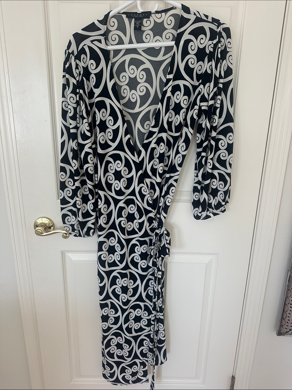 Laundry By Shelli Segal Black and White Swirl Print Dress, classic wrap dress